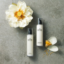 Load image into Gallery viewer, Jeju Lotus Leaf Essence Lotion